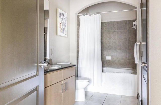 Landing at The Millennium Towne Center - 2 Bedrooms in Mid City South