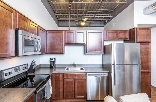 Landing at The Rochester Apartments - 1 Bedroom in Downtown