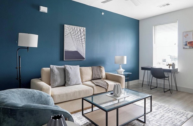 Landing | Beautiful 1BD, Gym, Pool