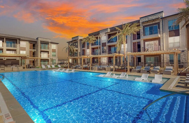 Landing | Beautiful 2BD, Clubhouse, Yoga Studio