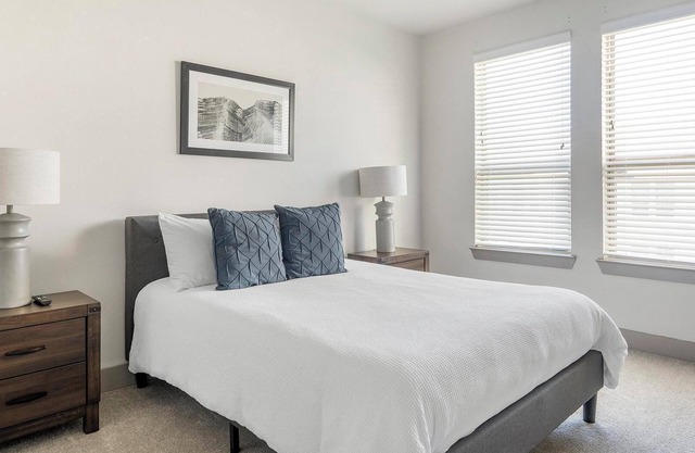 Landing | Modern 1BD, Pool, Courtyard