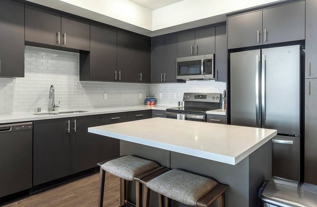 Landing | Modern 2BD, Gym