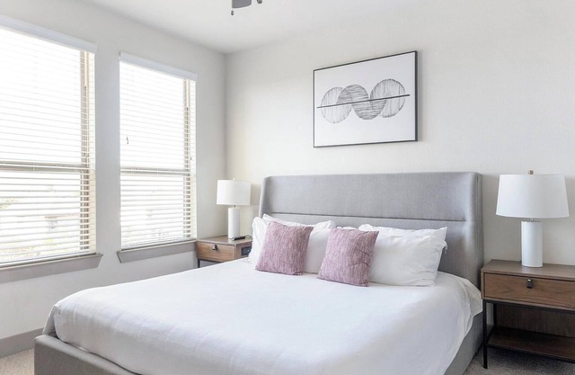 Landing | Spectacular 1BD, Gym, Courtyard