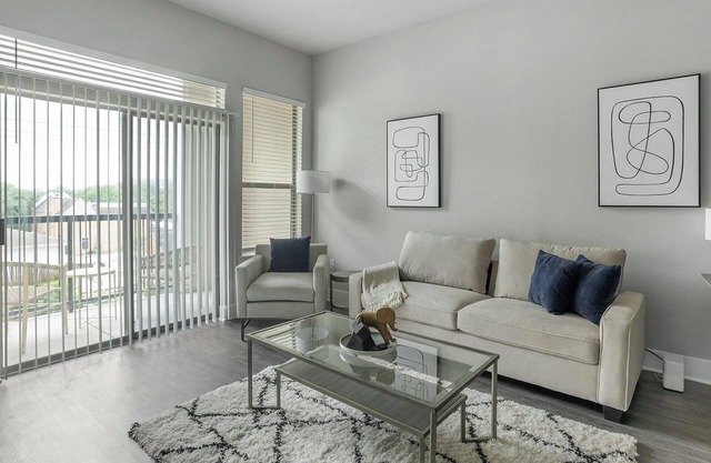 Landing | Spectacular 2BD, Gym, Pool