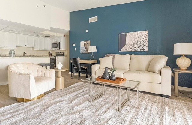 Landing | Stunning 1BD, Clubhouse, Gym