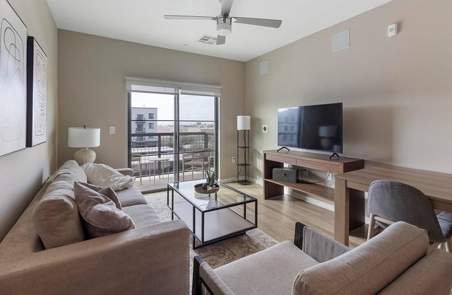 Landing | Stunning 2BD, Clubhouse, Game Room