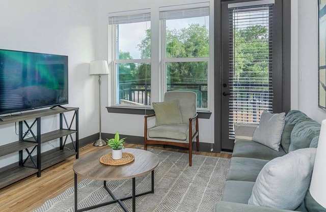 Landing | Stylish 1BD, Gym, Clubhouse