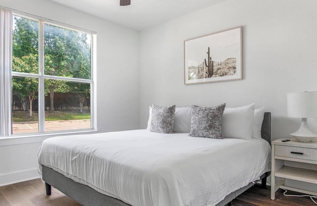 Landing | Stylish 1BD, Courtyard, Pool