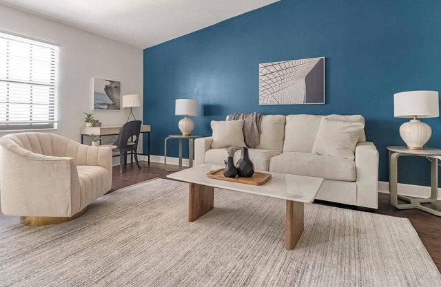 Landing | Stylish 2BD, Gym, Clubhouse