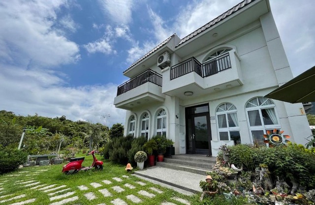 Lanshan House