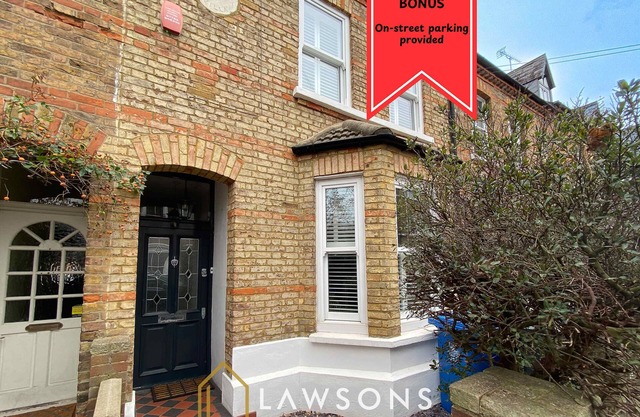 Large 4BR Home | 2 Baths, Central Windsor