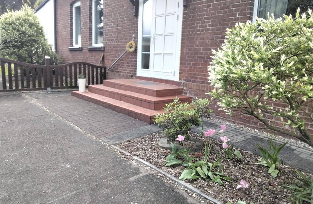 Large, comfortable holiday apartment with a terrace and a garden amidst greenery and with plenty of space for your pet