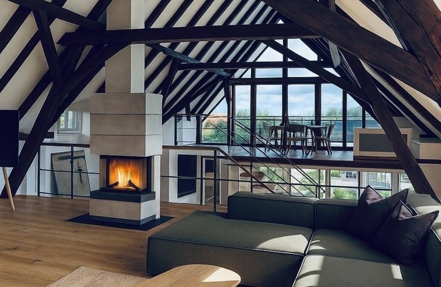 Large country house with pool & fireplace - 30 min. Leipzig.