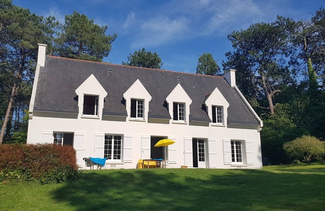 Large family home near Morgat beach, Kador woods