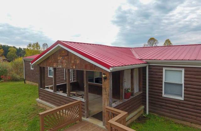 Large, Open Sunset Cabin in Star of Hocking Hills