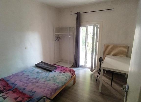 Large Peaceful Room