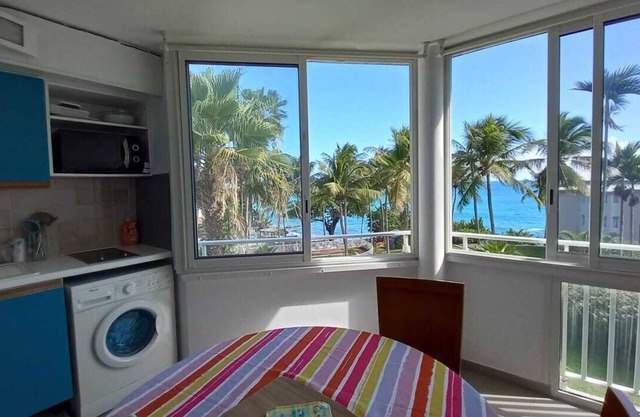 Large seaside studio in town center
