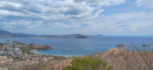 Las Catalinas - Studio Cazenovia centrally located, short walk to beach