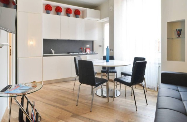 Lata Luxury Apartment (Red)