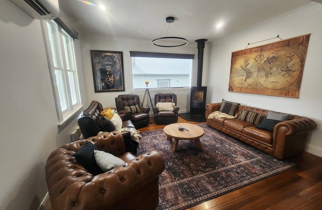 Launceston Retreat - Metwood on Leslie