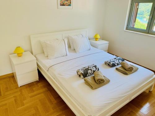 Lavender Bay Apartment C33