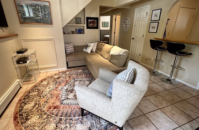 Lavender on the Farm ~ Cozy 2BR 1BA near Durango