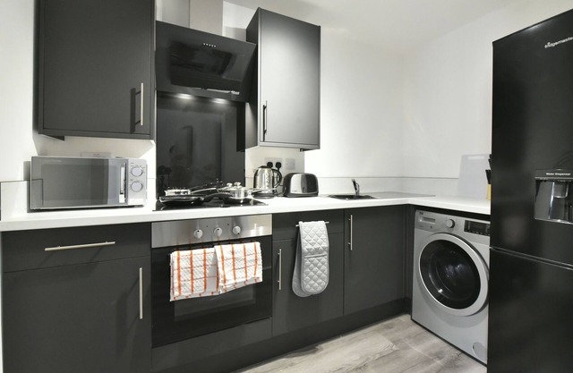 Lavish 1 Bedroom Apartment