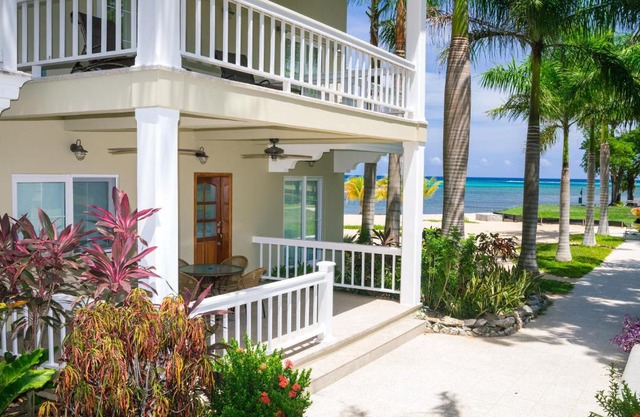 Lawson Rock - Angelfish 100 Condo