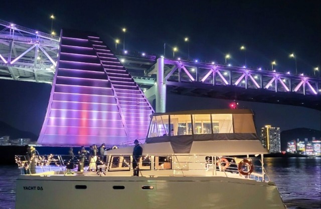 LCT Residence Y Collection