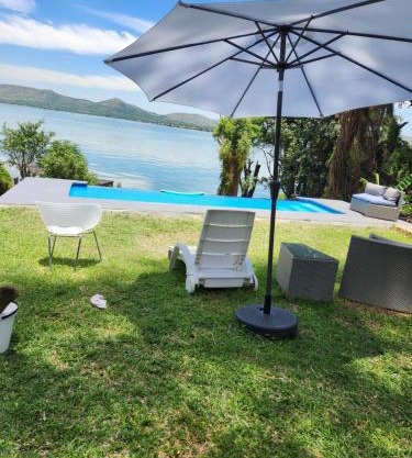 Le Bamboo Guest House And Boat Cruise