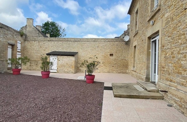 Le Camp Romain, family home with land