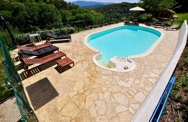 Le Chene - Cosy gite with panoramic mountain views, immersed in beautiful nature