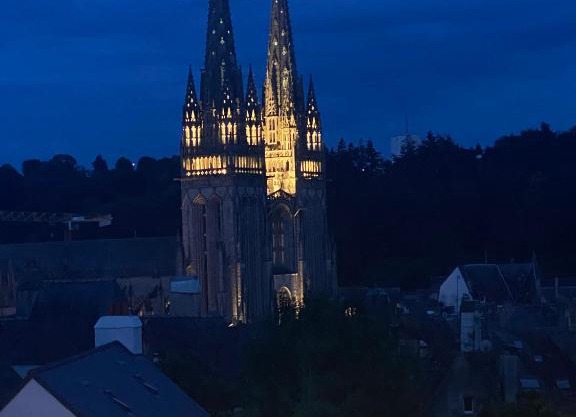 Le duplex Saint-Corentin - Hyper Centre - Parking Privé