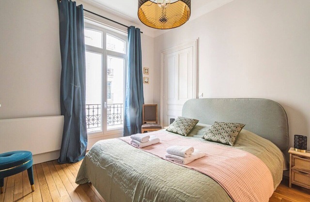 Le Rendez-Vous-Apartment-Private Bathroom