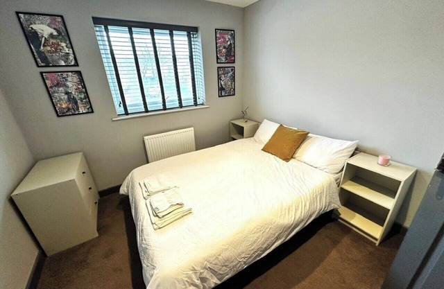 Leamington Spa-3 Bed-Garden-Pets-Free Parking