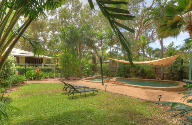 Lemonade - Renovated Alma Bay island home with entertaining deck and private tropical pool