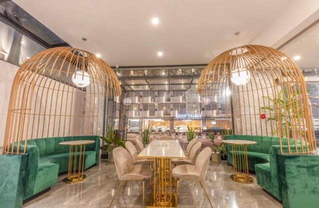 Len's Hotel