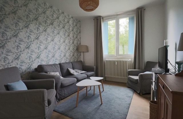 Les Agapanthes with Mountain View and Wi-Fi