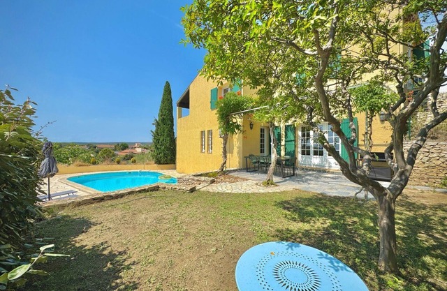 Les Hauts de Bezouce, calme, view and pool
