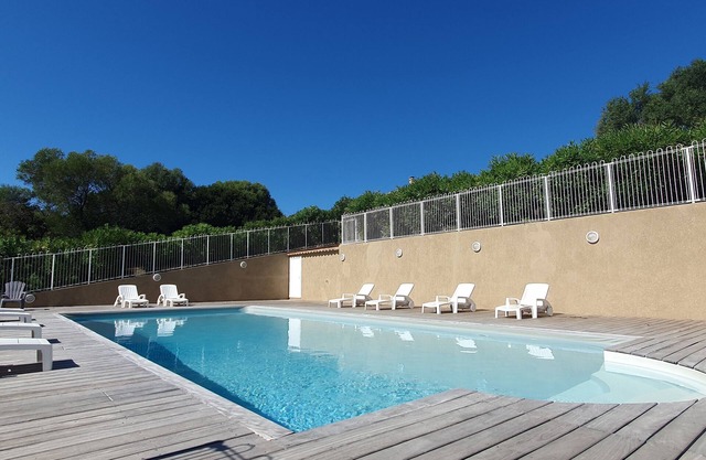 Les Hauts de Cagna estate of 3 villas with swimming pool 6 kms from the sea.PROMO