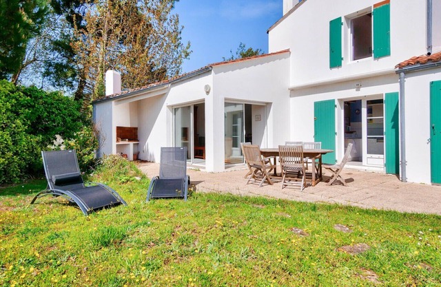 Les Portes en Ré, house with garden for 7