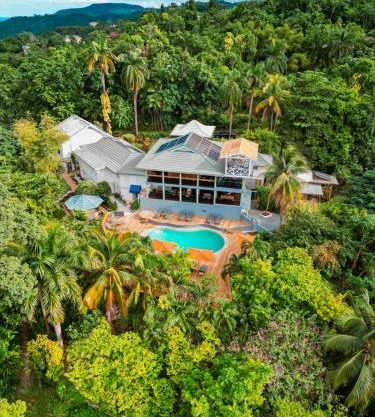 LF Jungle Retreat