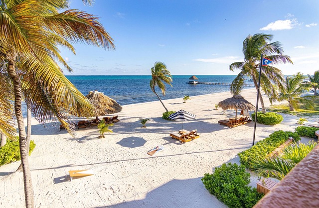 Lighthouse Beach Villas 3br/2ba Beachfront Villa Playa
