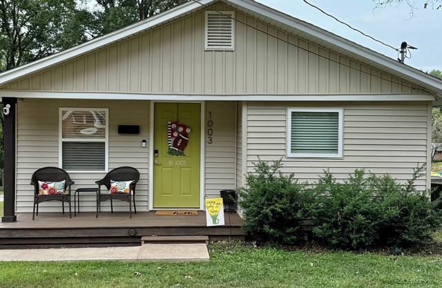 Lil Gem - near Bethel and HCMC