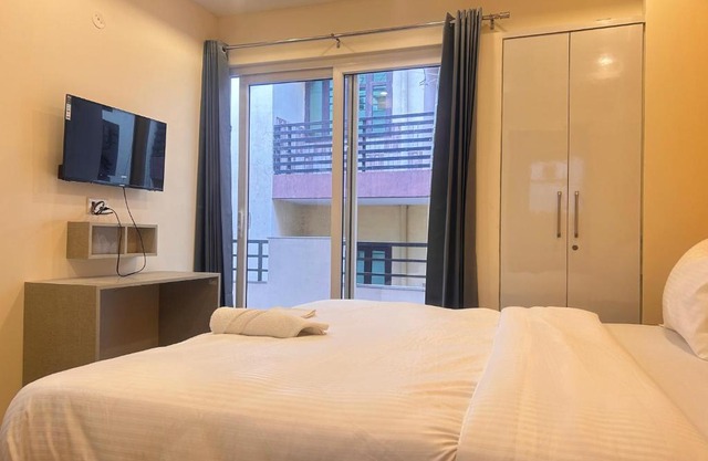 Lime Tree Service Apartment - Medanta Medicity, Gurgaon