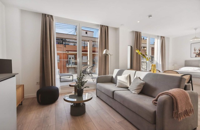 Limehome Valencia Carrer del Pare Palau