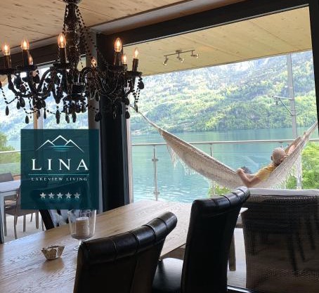 Lina - Lakeview Living near Interlaken