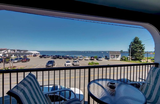 Lincolnville Studio with Ocean-View Balcony!