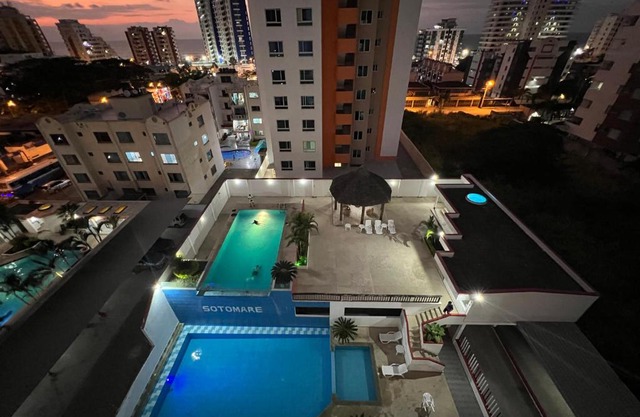 Linda Suite Tonsupa 2 cuadras del mar 2 piscinas Av. Club del Pacifico