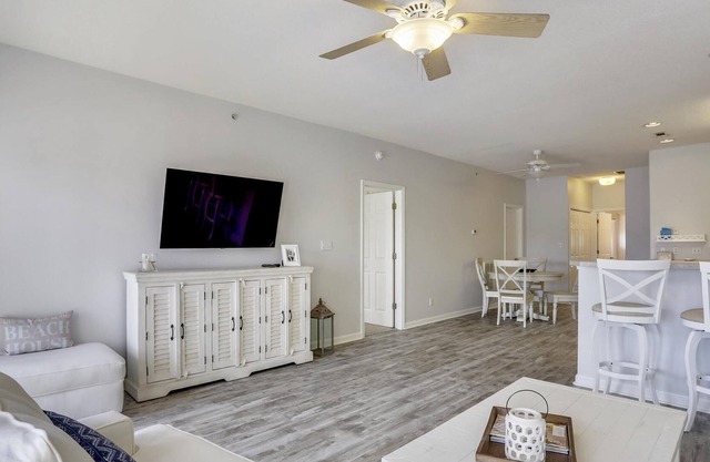 LINENS INCLUDED! COMMUNITY POOL & TENNIS - VILLAGES OF FIVE POINTS - Feel right at home in this beautifully decorated 3 bedroom, 2 full bath, 2nd floor condo at the Villages of Five Points.